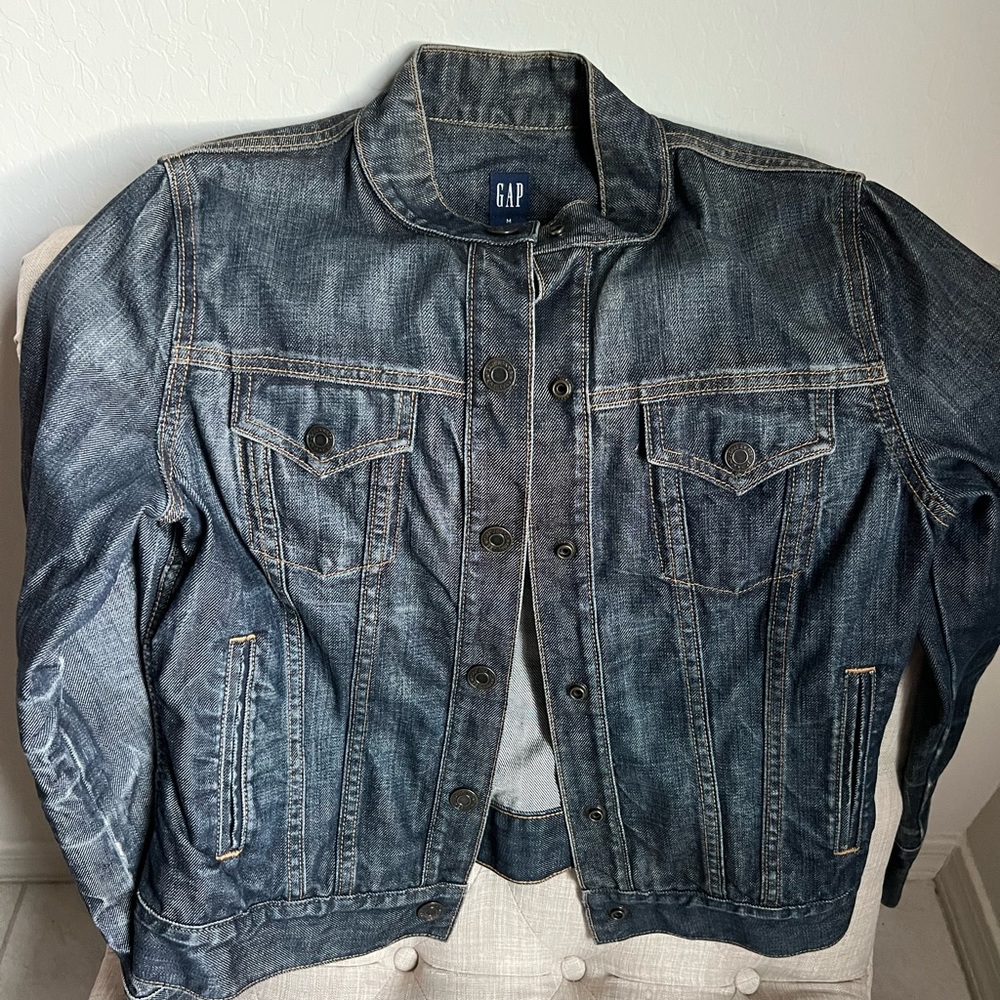 Trendy GAP Jean jacket! Super cute!